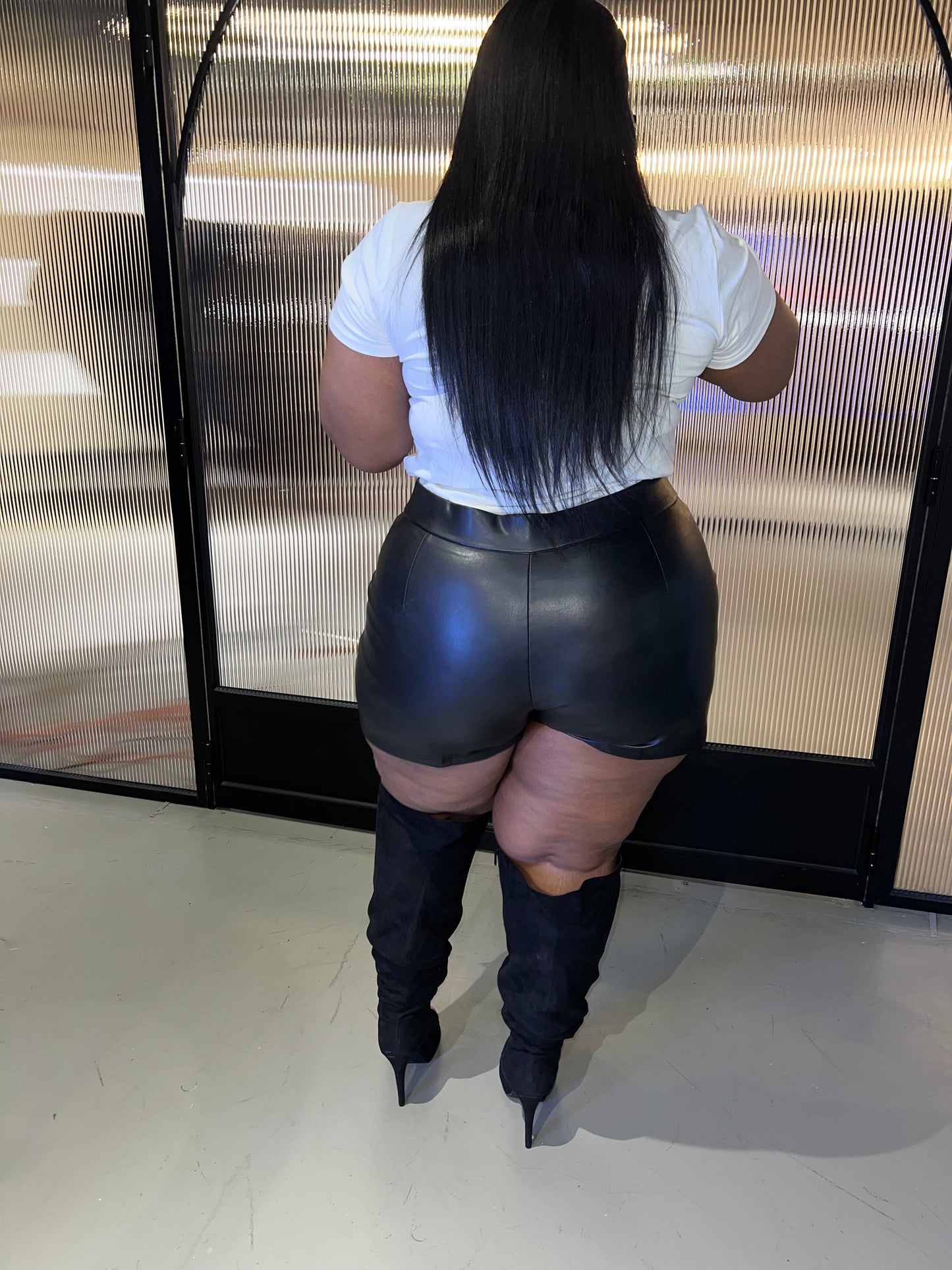 FAUX LEATHER SHORTS (PLUS-SIZE)
