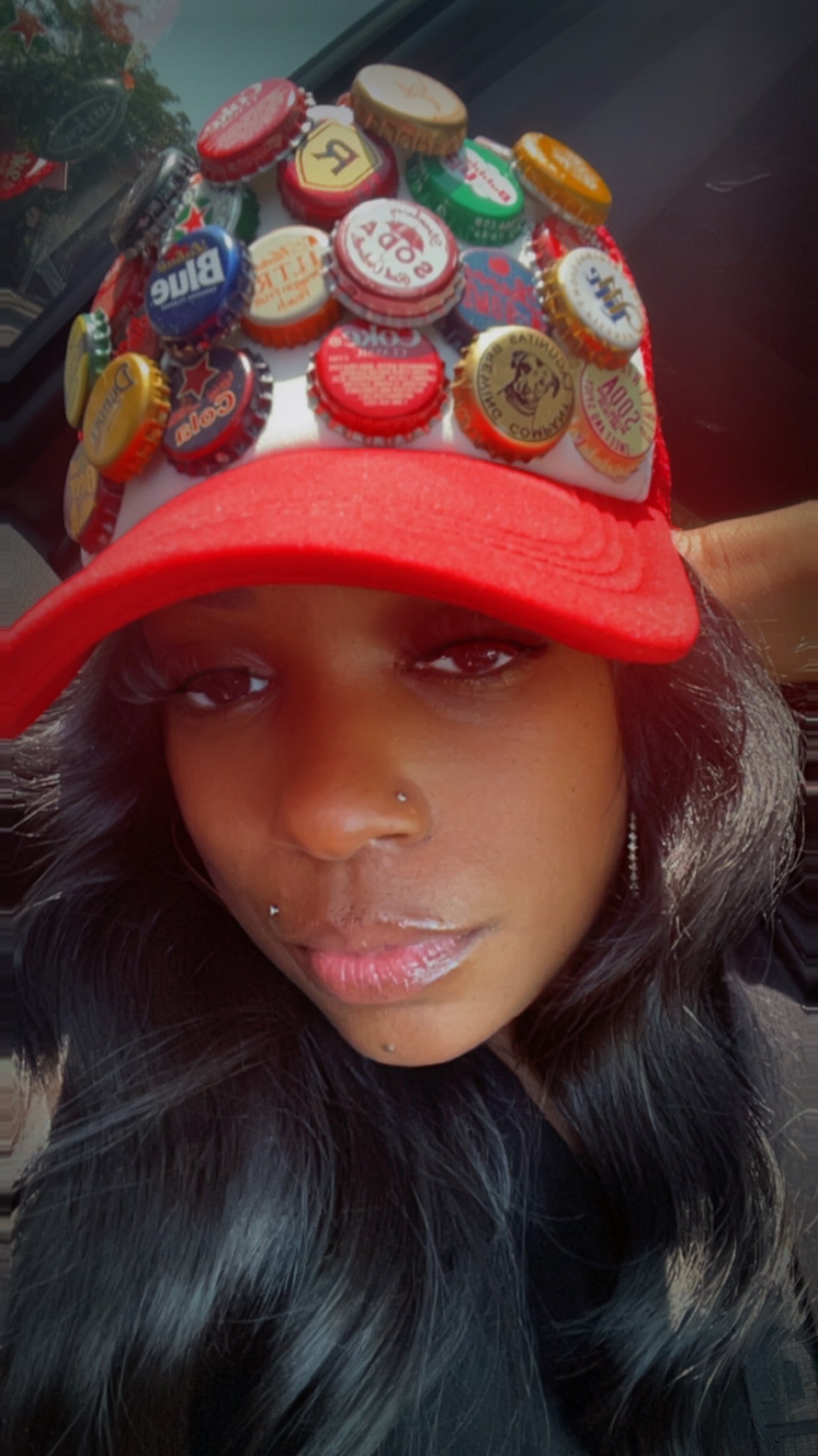 CAPPING TRUCKER HATS