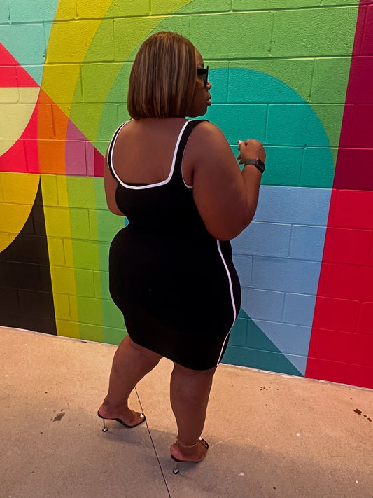 DRAW THE LINE (PLUS-SIZE)