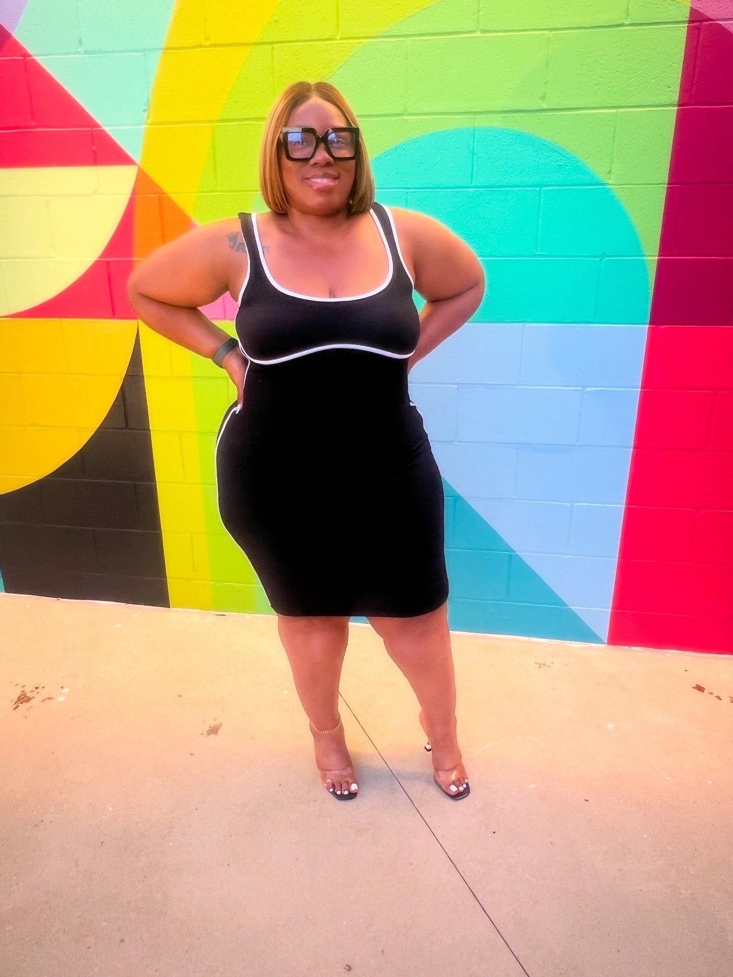 DRAW THE LINE (PLUS-SIZE)