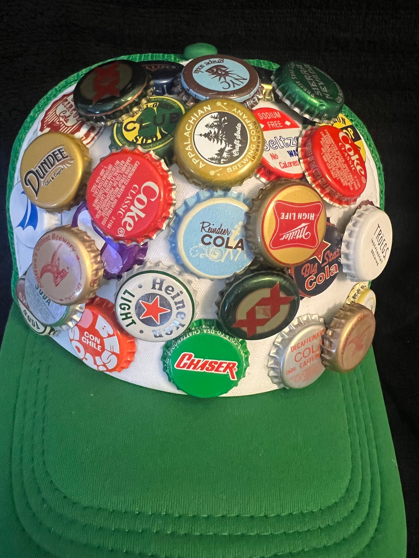 CAPPING TRUCKER HATS