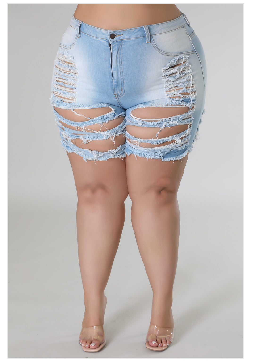 CUT IT OUT SHORTS (PLUS-SIZE)